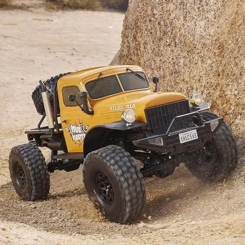 Фото FMS 1/10 ATLAS Bullfighter RC-автомобиль Daqi 4WD, электрическая модель с дистанционным управлением, имитирующая внедорожные машины, украшения, подарки. №4