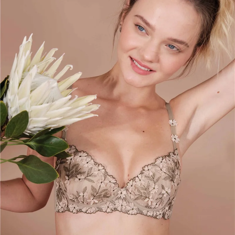

European and American French sexy lace flower embroidery small chest gathered anti running cup adjustable bra N-26