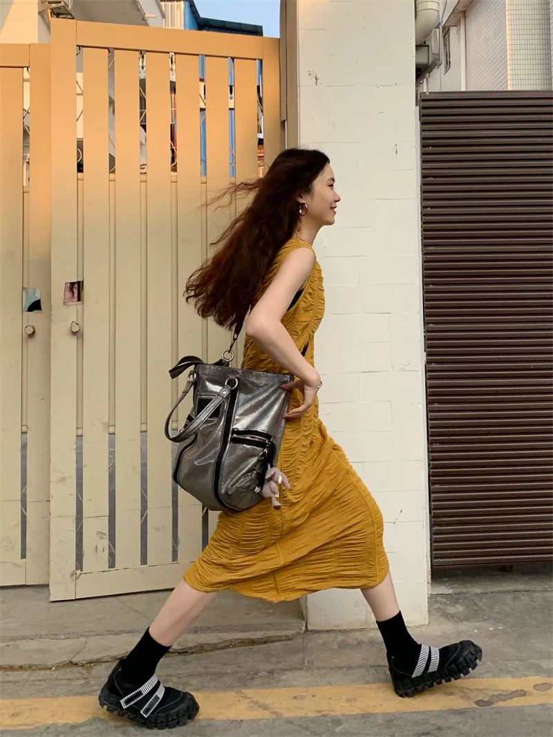 Roundshop | Юбка-петти тофу Уни вместе в текстурном платье-жилет 2 цвета