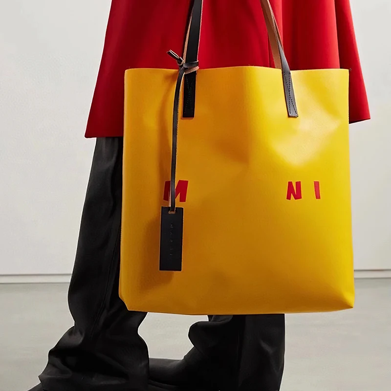 

2022 New Leather Tote Bag Women Letters Large Capacity Portable Waterproof Shoulder Bag Simple Color Matching Shopping Bags