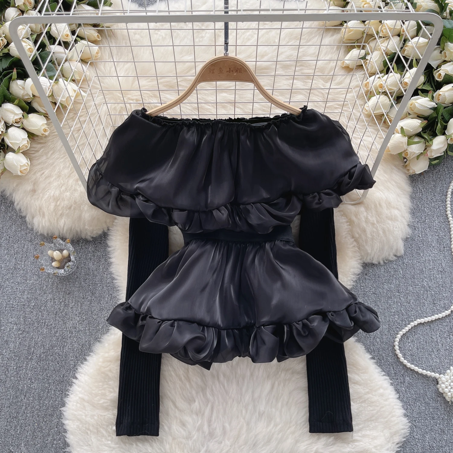 

Женская трикотажная футболка с оборками, облегающий эластичный Топ с длинным рукавом и вырезом лодочкой, весна-осень 2024