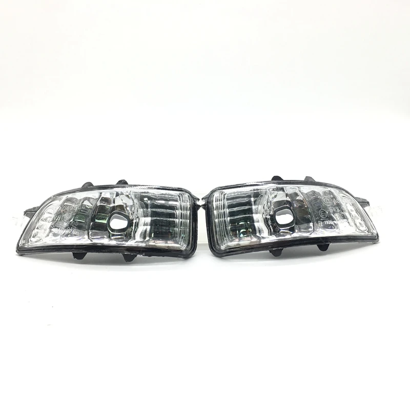 

For Volvo S40 S60 S80 C30 C70 V50 V70 Side Wing Mirror Indicator Turn Signal Light Lamp Lens 31111102 31111090