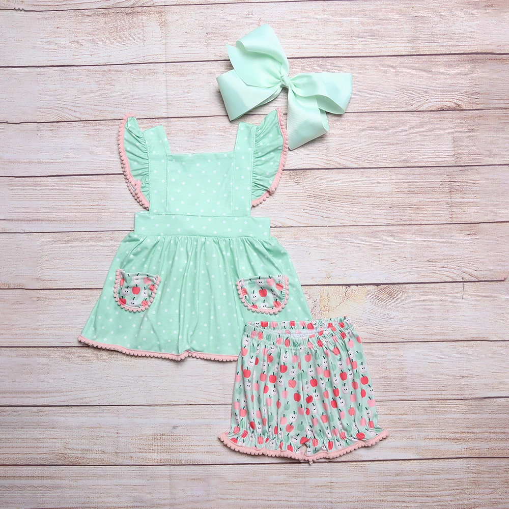 

Baby 2pcs Cotton Clothes Set For Summer New Style Cute Little Pocket + Green And Little Apple pattern Sport Short Girl