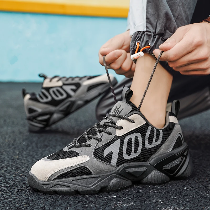 2022 Весна/Лето Мужская модная спортивная обувь 700 для мужчин уличные удобные и