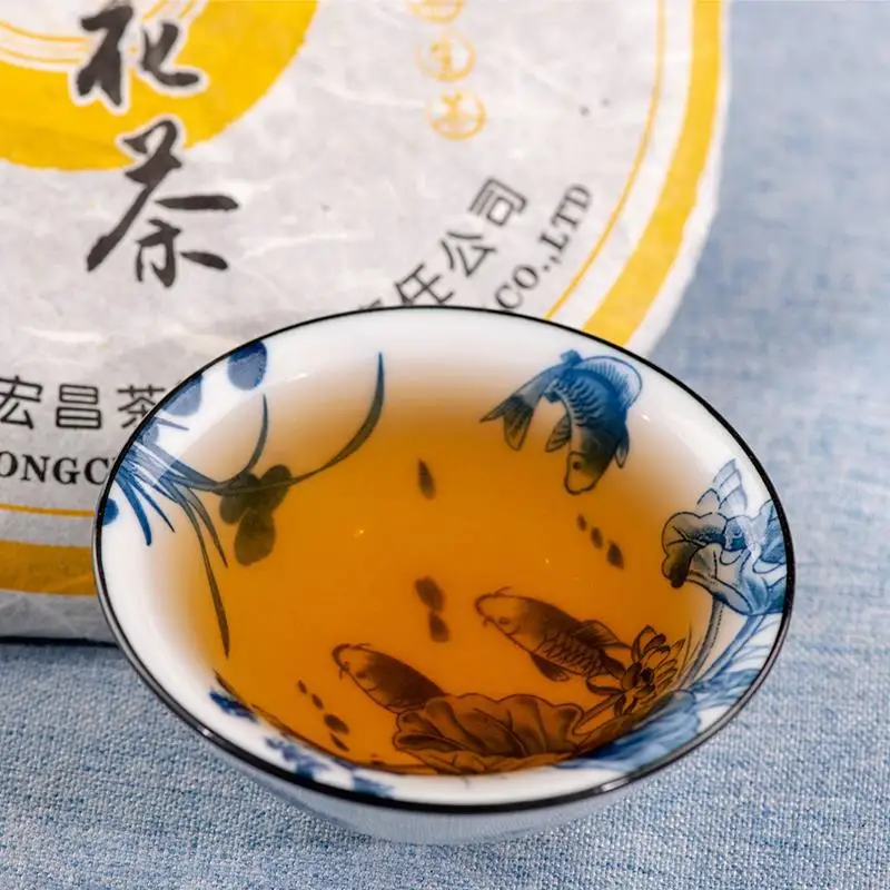 

Древнее дерево Yunnan Lin cang Gu Hua Cha 2008, древнее сырье 357 г