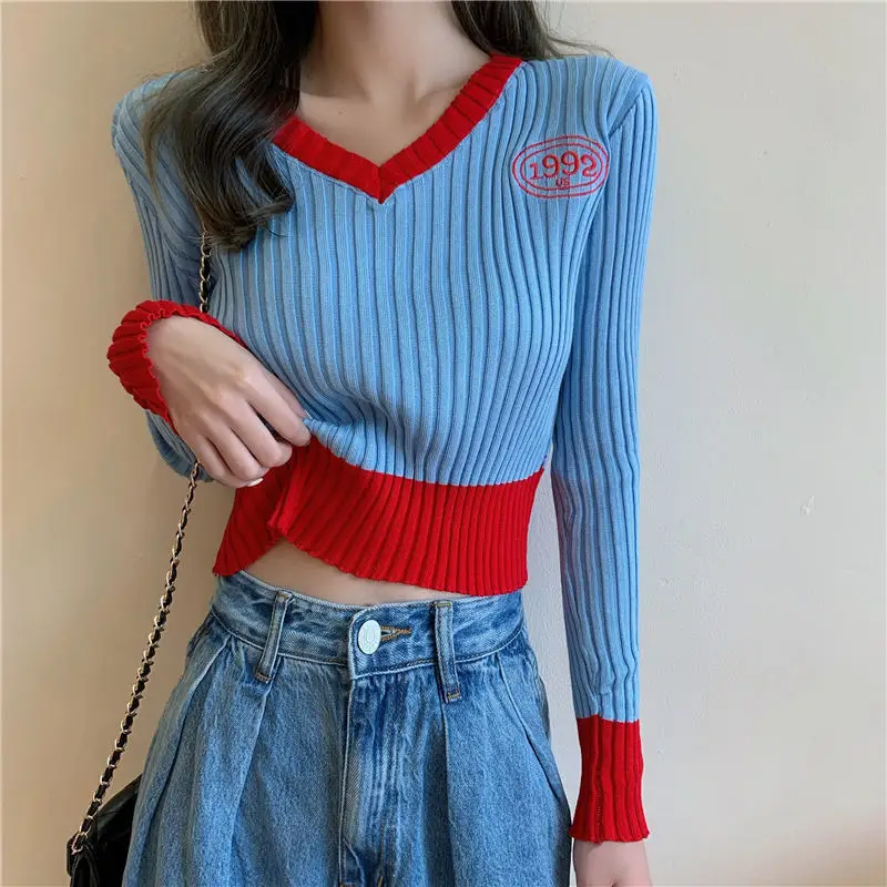 

Bottoming shirt thin short sweater women's top 2022 new v-neck knitted sweater hot girl early autumn dress tight-fitting long-sl
