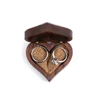 2022 деревянная коробка для колец в форме сердца, бархатный внутренний держатель, органайзер для колец, коробка для презентации монет и ювелирных изделий, чехол для свадебной церемонии