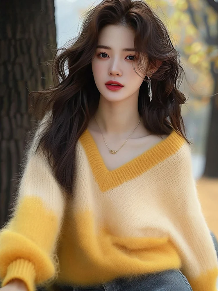 Желтый мягкий клейкий вязаный свитер с v-образным вырезом и градиентом женский