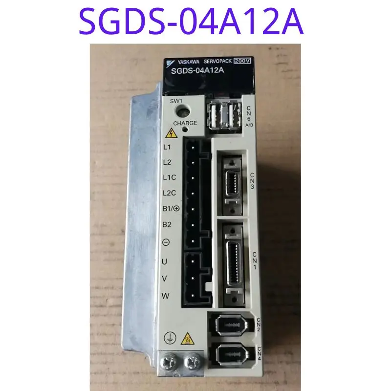 

Used servo driver SGDS-04A12A 400W functional test intact