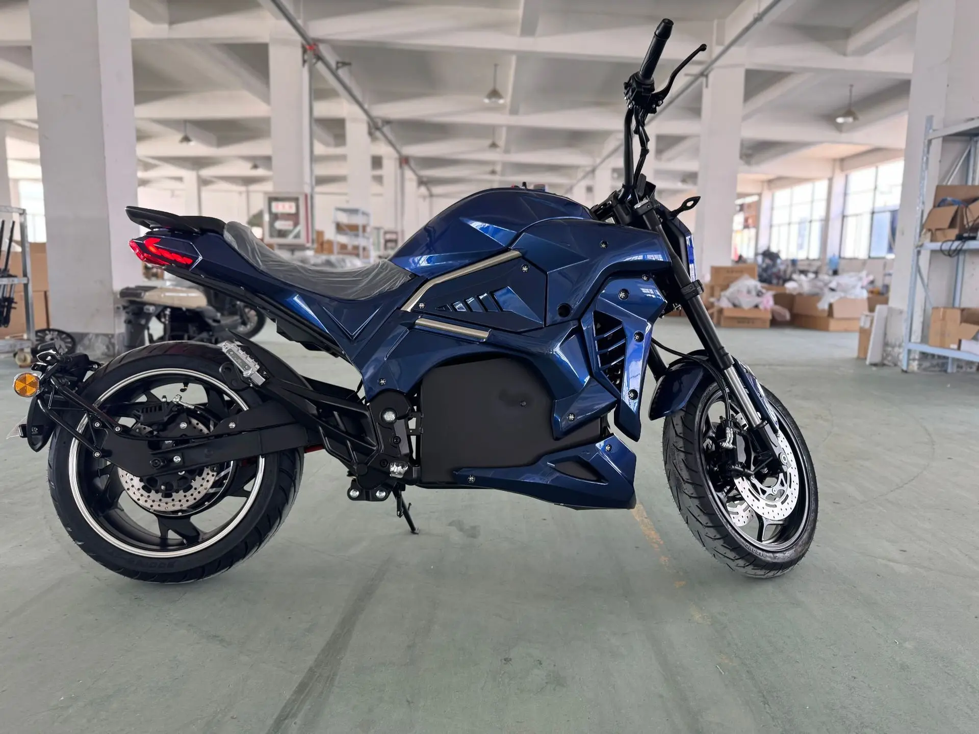 Фото Электрический спортивный мотоцикл XDSS с индивидуальной настройкой OEM/ODM, 5000 Вт, скорость 120 км/ч, большой запас хода, для взрослых №3