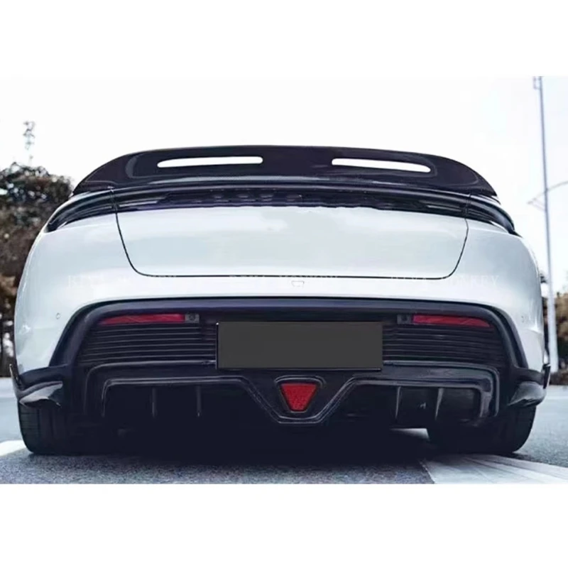 Хвостовое крыло из настоящего углеродного волокна для Porsche Taycan модифицированный