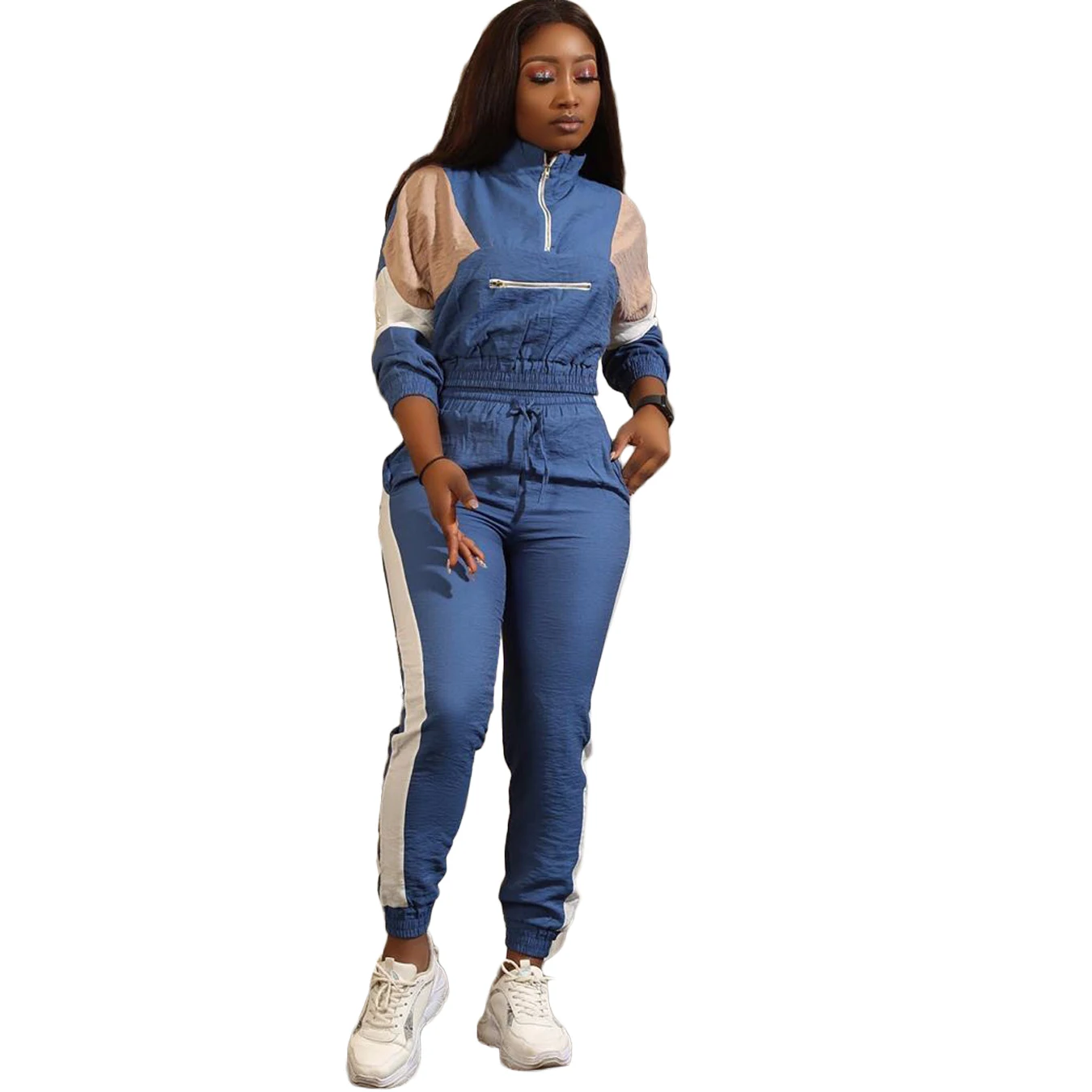 Женский спортивный костюм из двух предметов тренчкот со сращением для