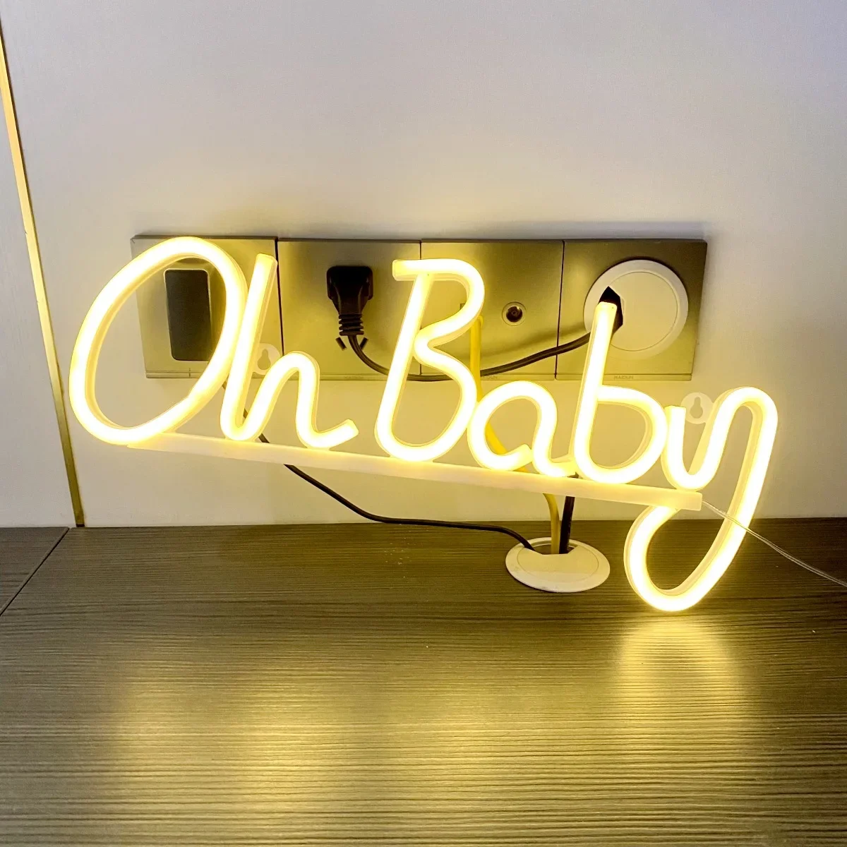

Неоновая вывеска Oh Baby