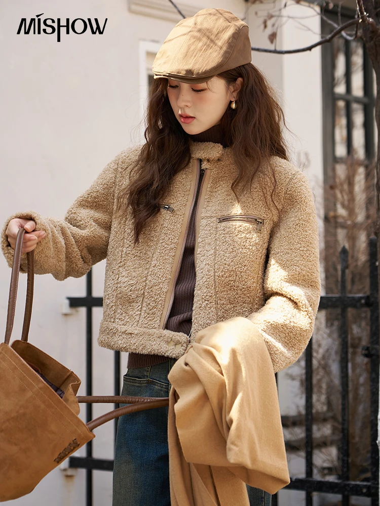 Женская короткая куртка из овечьей шерсти с мехом