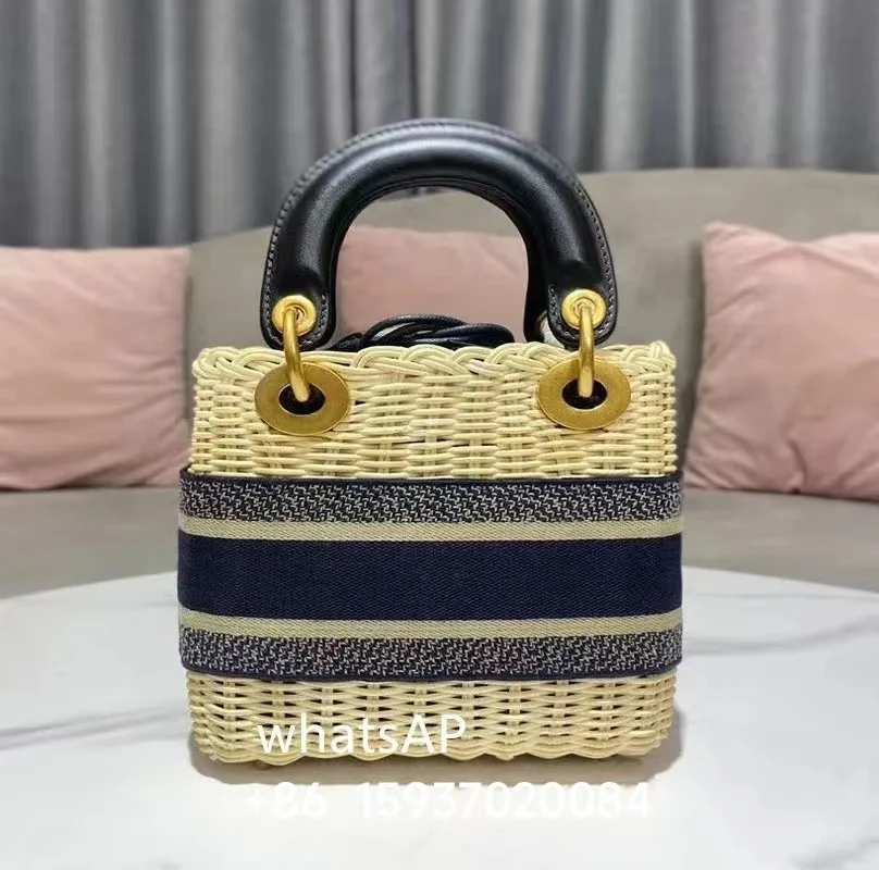 2023 Brand Designer Women's Leather Bag Shoulder Bag Crossbody Bag Women's Fashion Bamboo Weaving Stereoscopic Bucket Bag