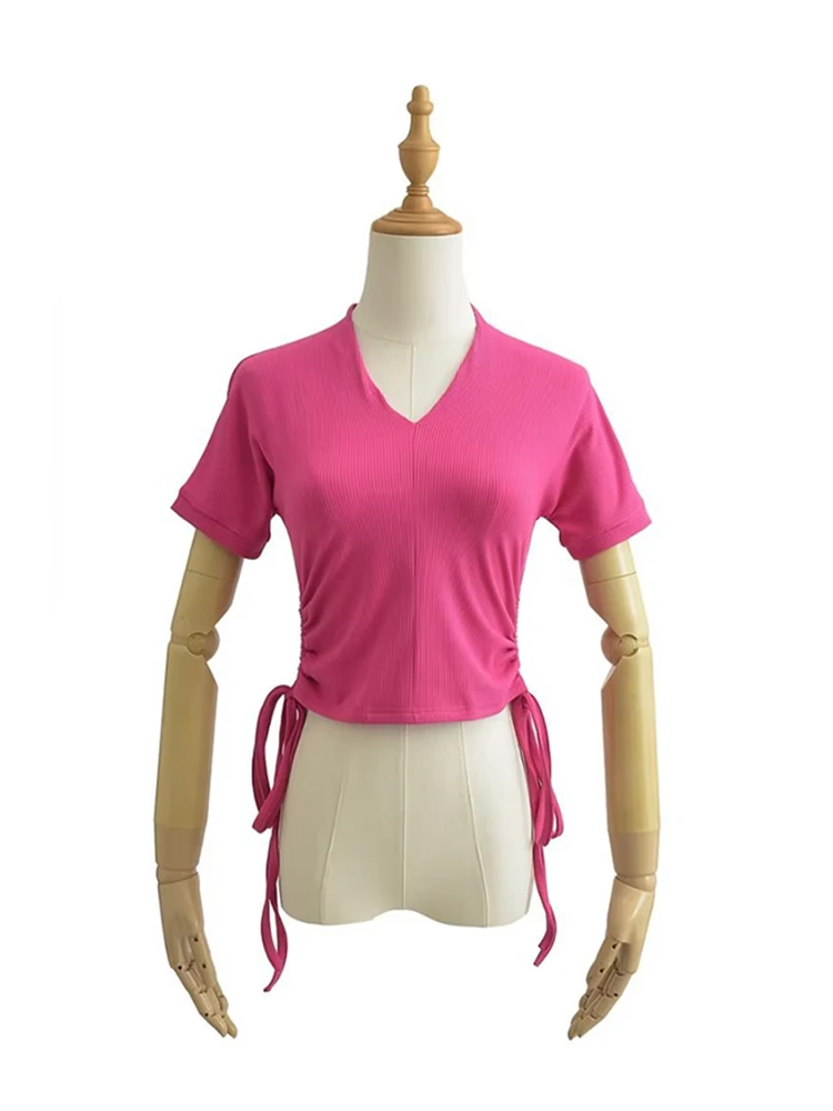 Топ женский трикотажный с коротким рукавом и глубоким V-образным вырезом