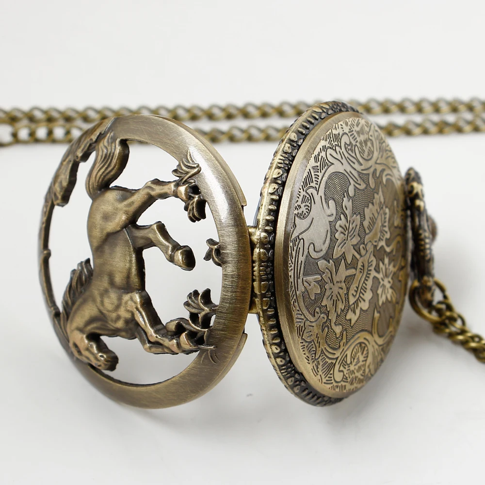 Рисунок 4 - Мужские и женские кварцевые часы