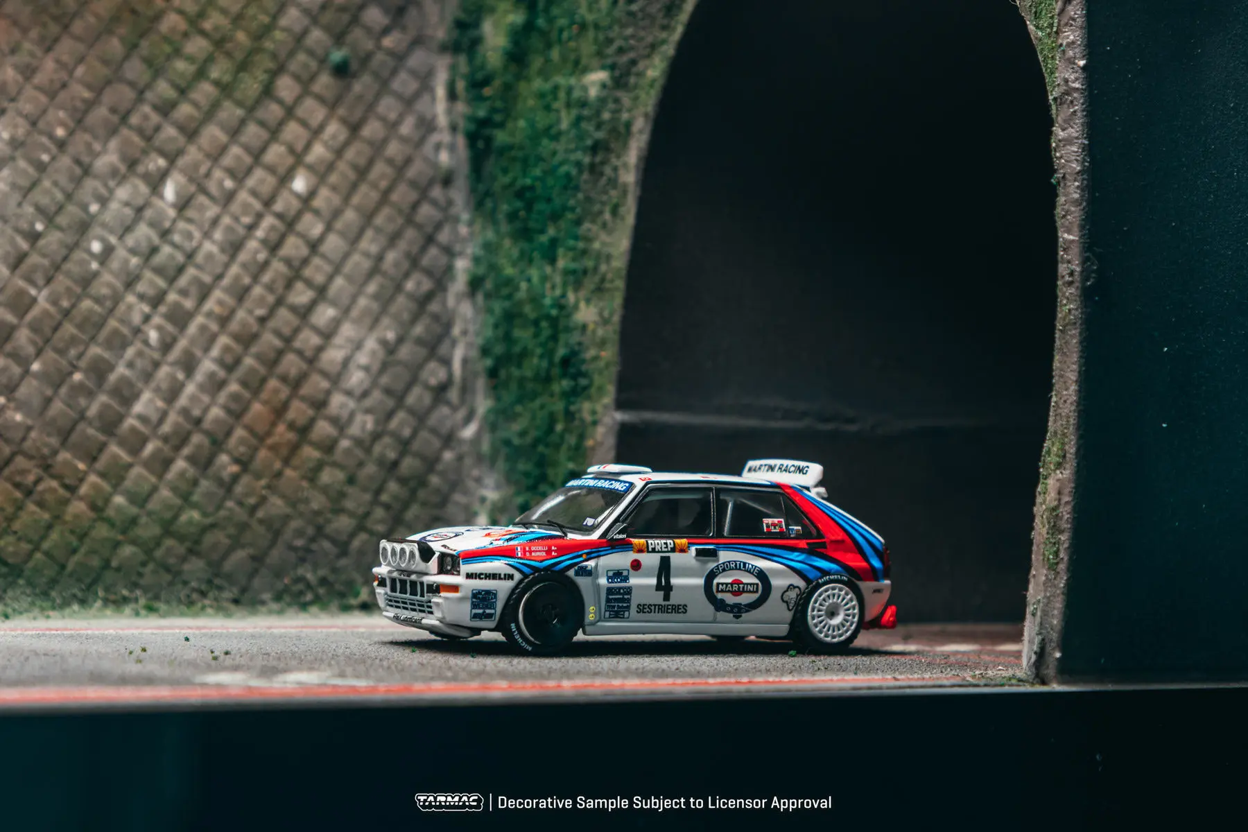Фото В наличии: Коллекционная модель автомобиля Tarmac Works Lancia Delta HF Integrale Monte Carlo Rally 1992 Winner, масштаб 1:64, литая под давлением №3