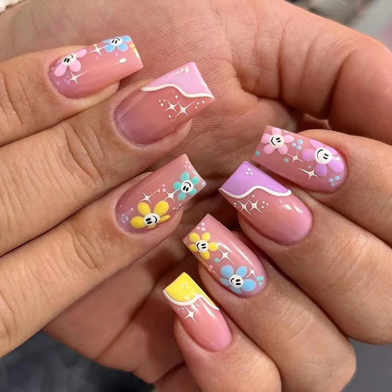 

Korea Flower Short Nails Kawaii Childlike Fresh Pattern Kim Hyun-a Color Nail Smile Face Flowers Pattern Artificial Nail Art Tip