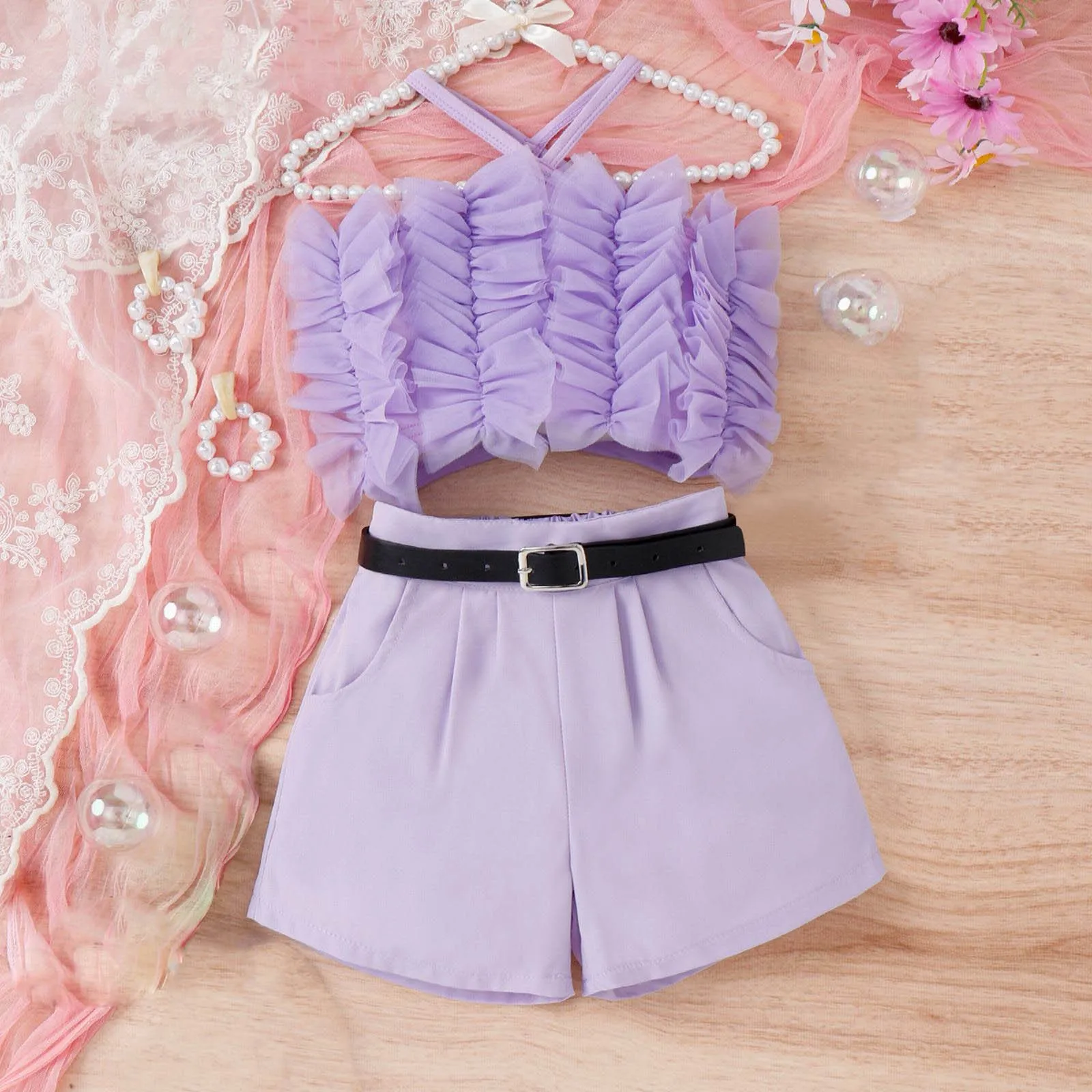 

Детская сетчатая майка с лямкой на шее и шорты с высокой талией