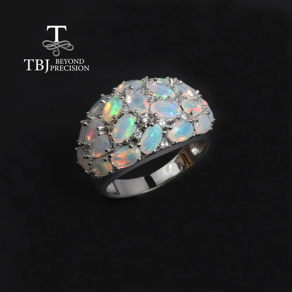 Женское кольцо из натурального камня