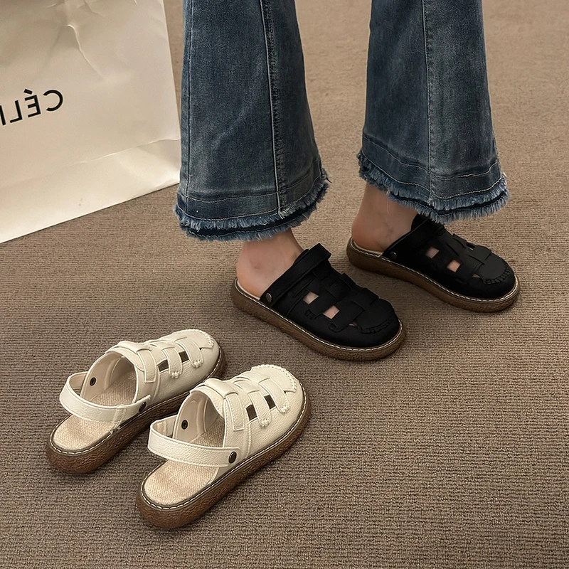 Shoes for Women Slippers Outdoor Luxury Slides Female Mule Fretwork Heels Cover Toe Designer 2023 Mules Flat Rubber Sandals