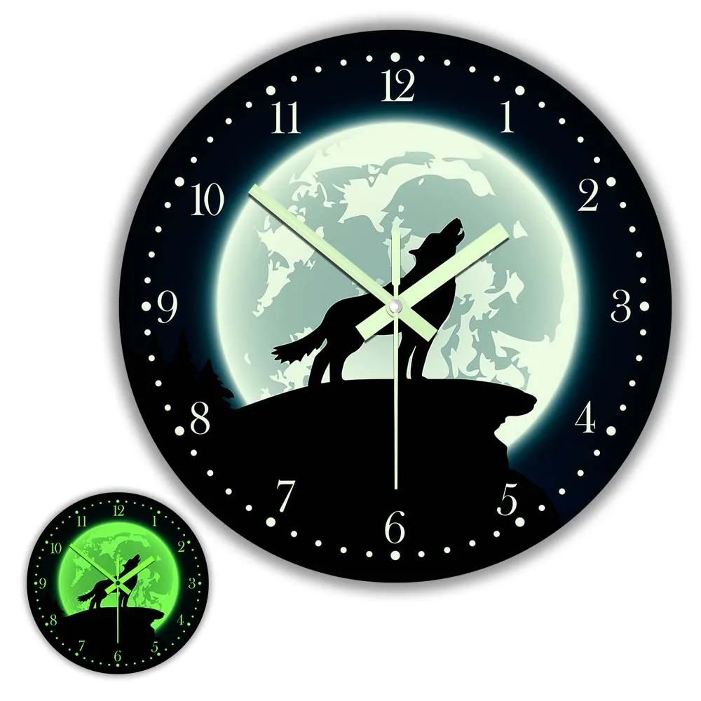 Howling Wolf With Moon Glow In The Dark Wall Clock Home Deco