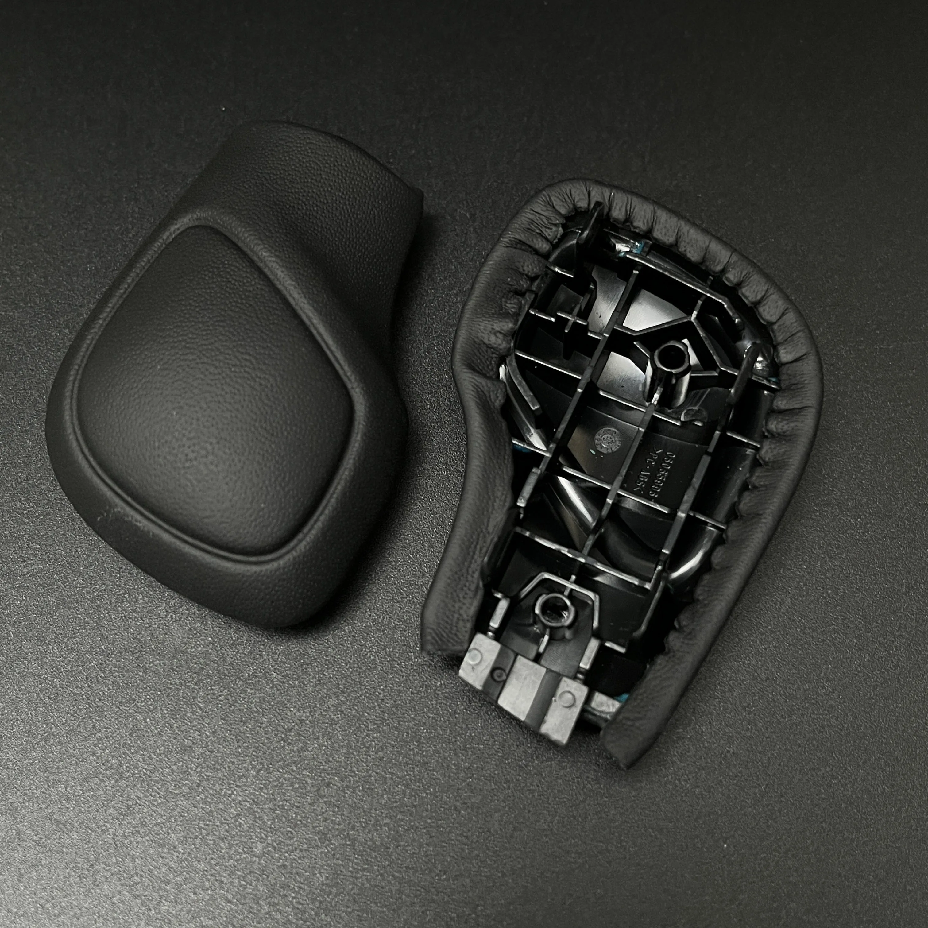 

Хромированная матовая с кожаной ручкой переключения передач, боковая крышка DSG, эмблема для VW Golf 6 7 R GTI Passat B7 B8 CC R20 Jetta MK6 GLI