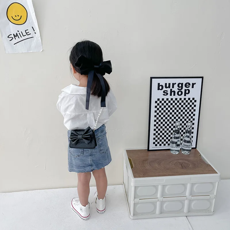 Korean Style Baby Girl Cartoon Crossbody Bag Cute Pearl Decoration Ear Bowknot Magnetic Snap Shoulder Bag enlarge
