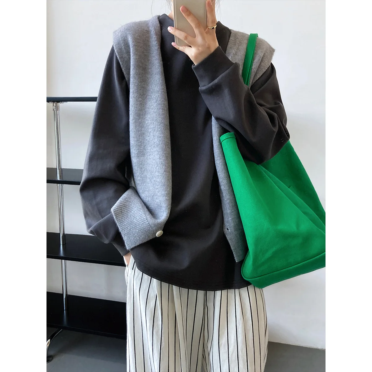 

Solid Color Round Neck Stacked Long-sleeved T-shirt Women's 2022 Autumn New Casual Lazy Loose Ladies Bottoming Sweater Trend