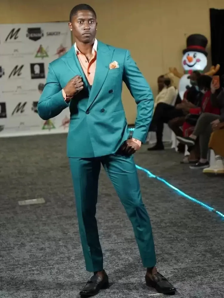 Рисунок 2 - Костюм мужской зеленый деловой