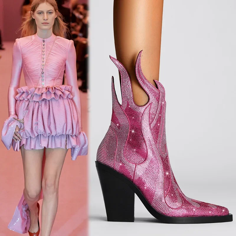 Ботильоны на массивном каблуке в стиле ретро с квадратным носком и стразами