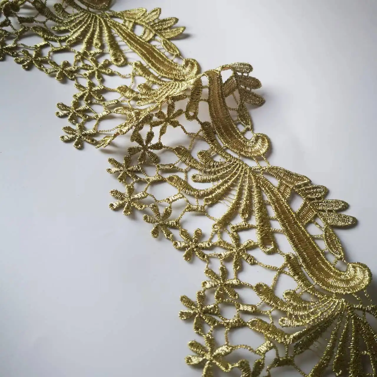 

1 ярд, ширина 9 см, Высококачественная Золотая Венецианская кружевная отделка, свадебная рукоделие, Изготовленная вручную, швейная цветочная ткань