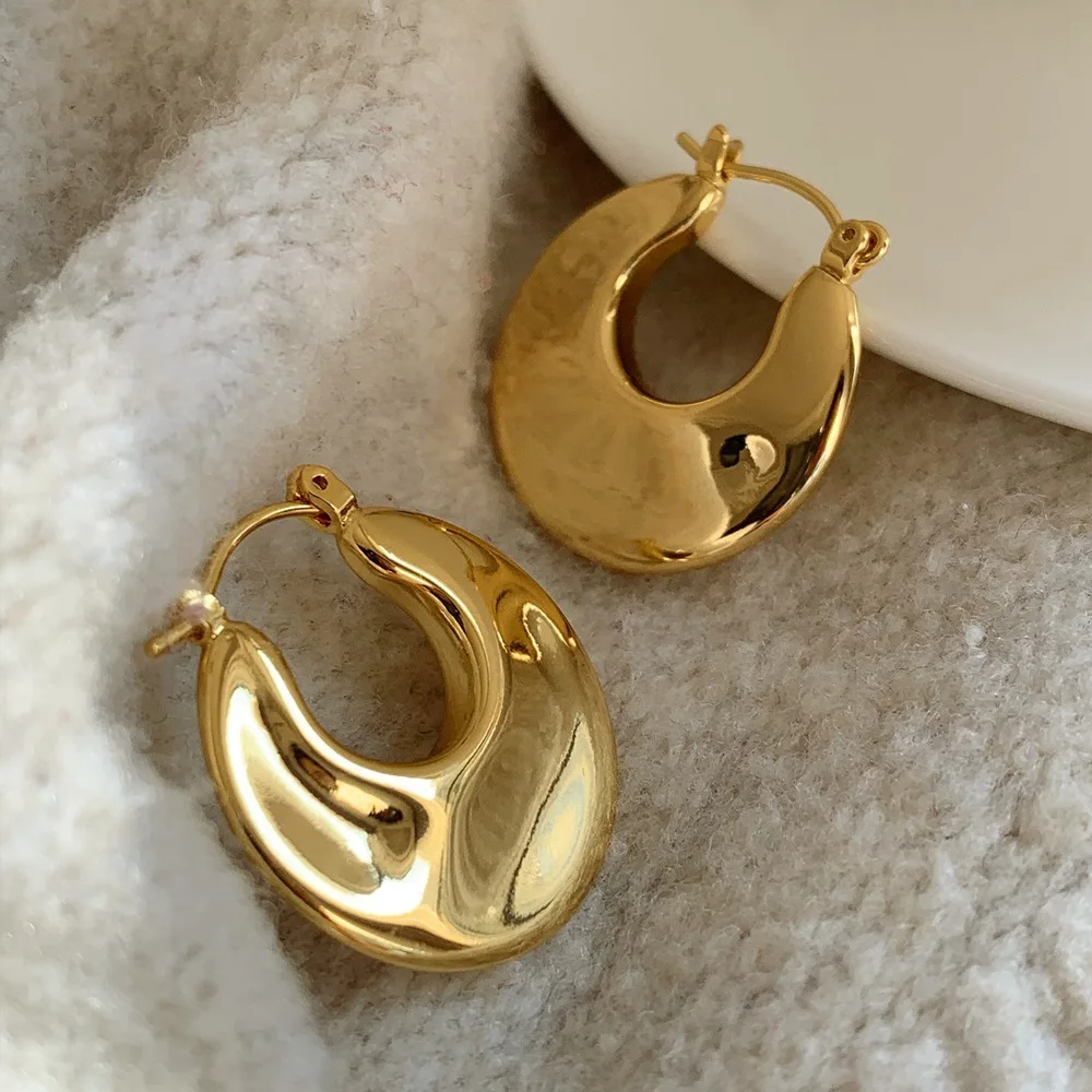 

2023 New French Vintage Gold Brass Gold Plated Round Hoop Earrings For Women Pendant Piercing Temperament Stud Earring Gift