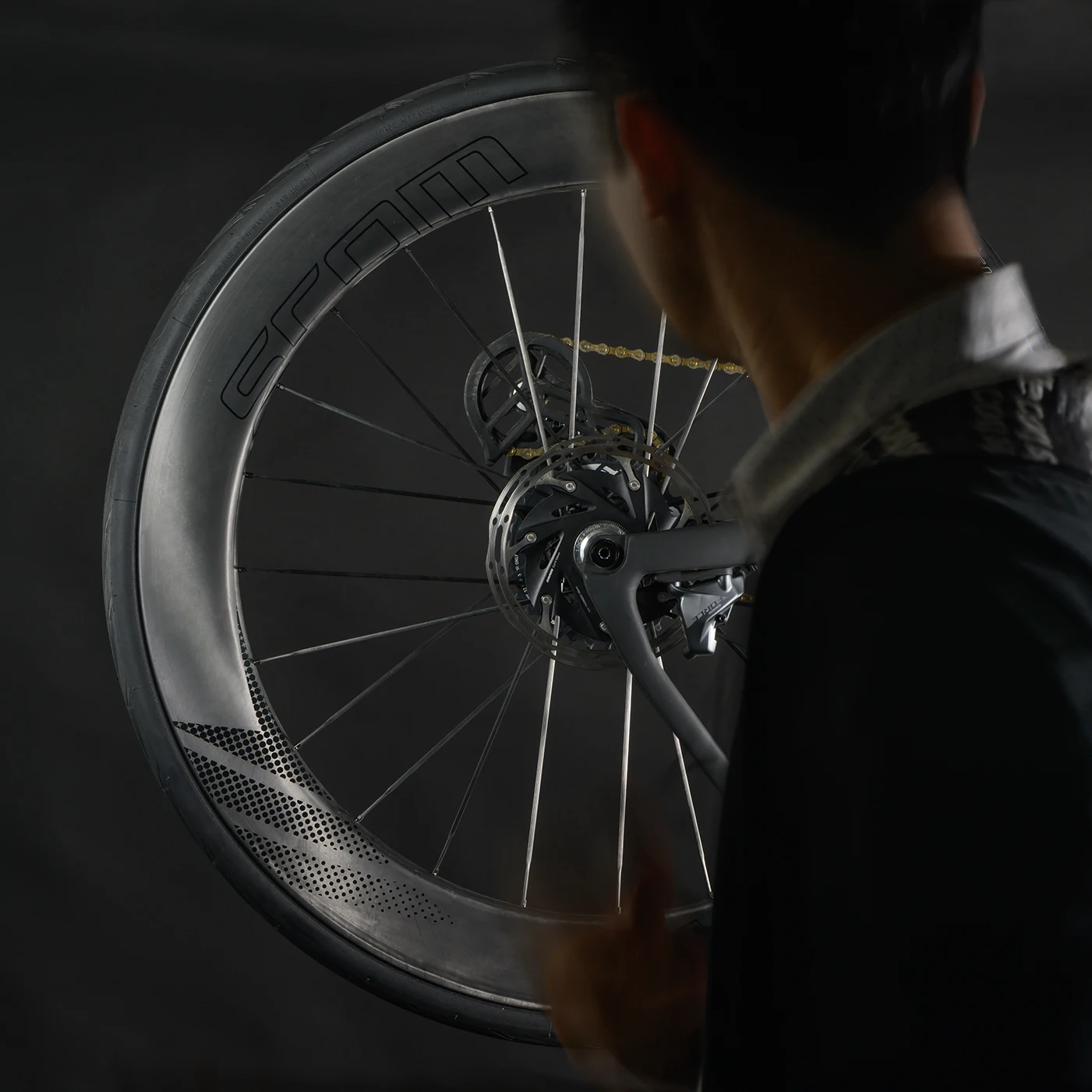 Набор колес SCOM карбоновый нож серия ULTRA Wind Blade дорожная ширина 25/28 мм 700c глянцевые