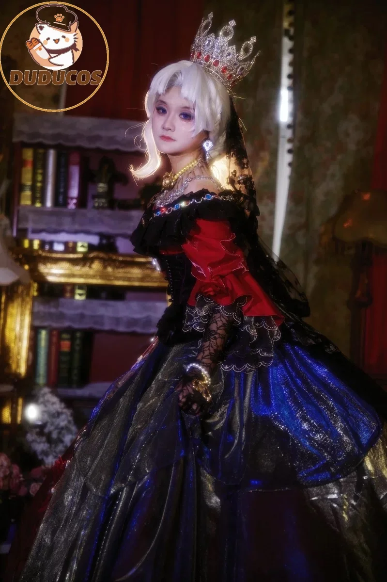 Женский костюм в виде кровавой королевы с V-образным вырезом