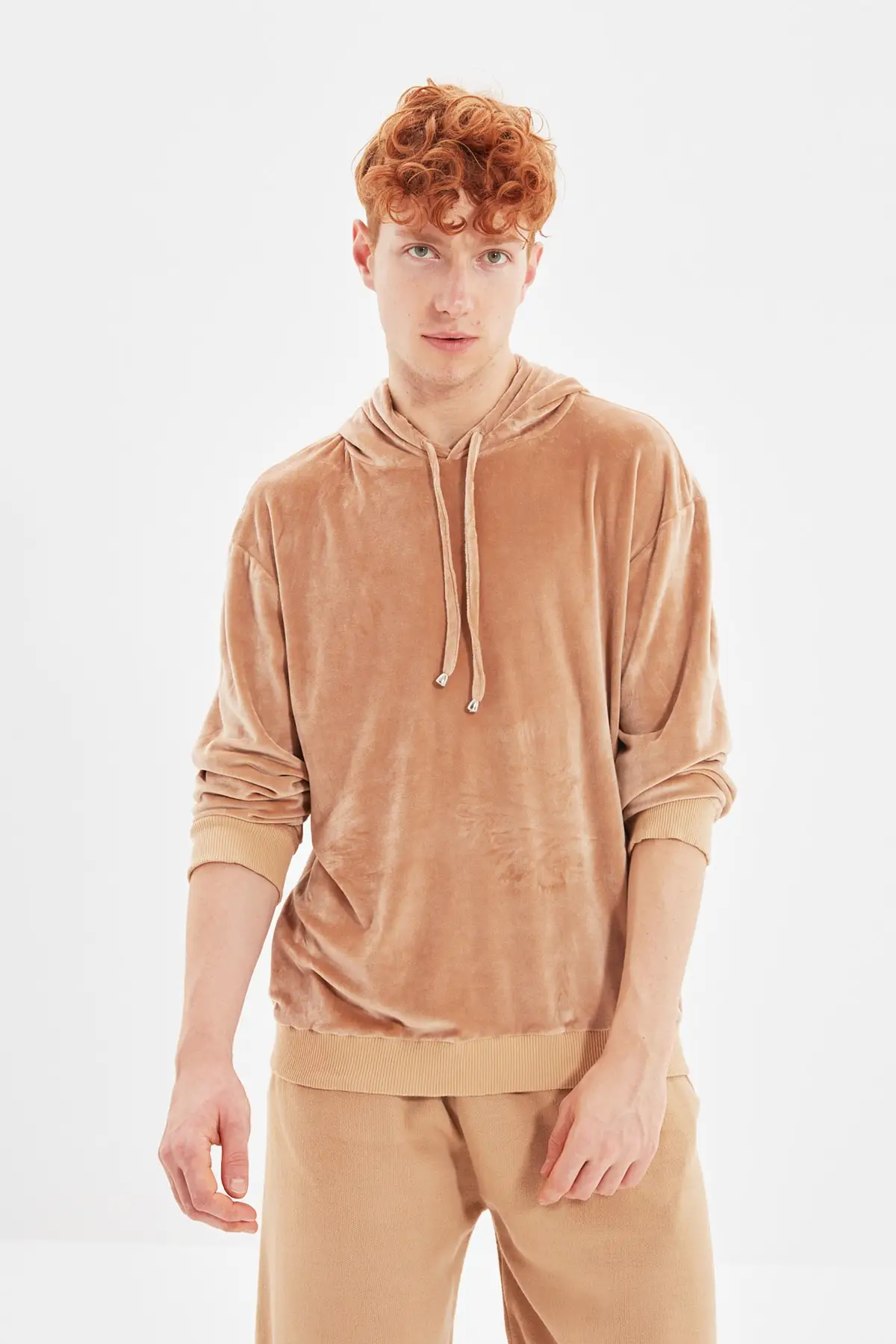 Trendyol Men 'S Regular Fit Hooded Sweatshirt TMNAW22SW1139