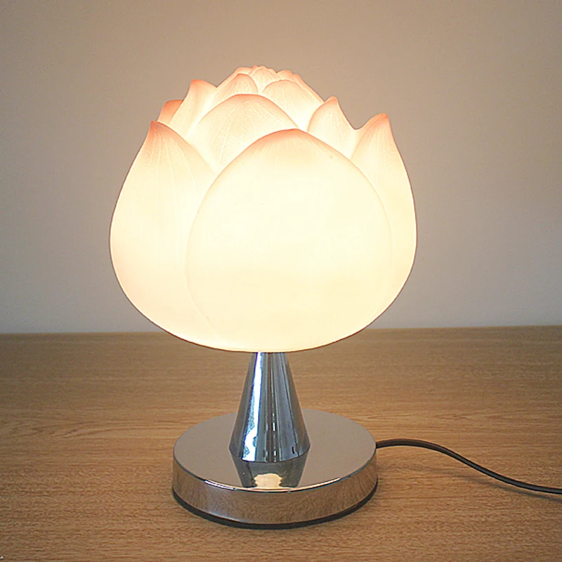 Creative lotus table lamp modern stylish resin chinese lamp bedroom study living room garden table lamp lamp for bedroom