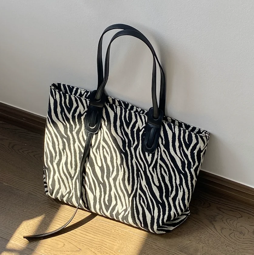 

Fashion Designed Black Zebra Stripes Canvas Shoulder Totes Bags For Women Daily Large Capacity Shopping Bags Casual Handbags 가방