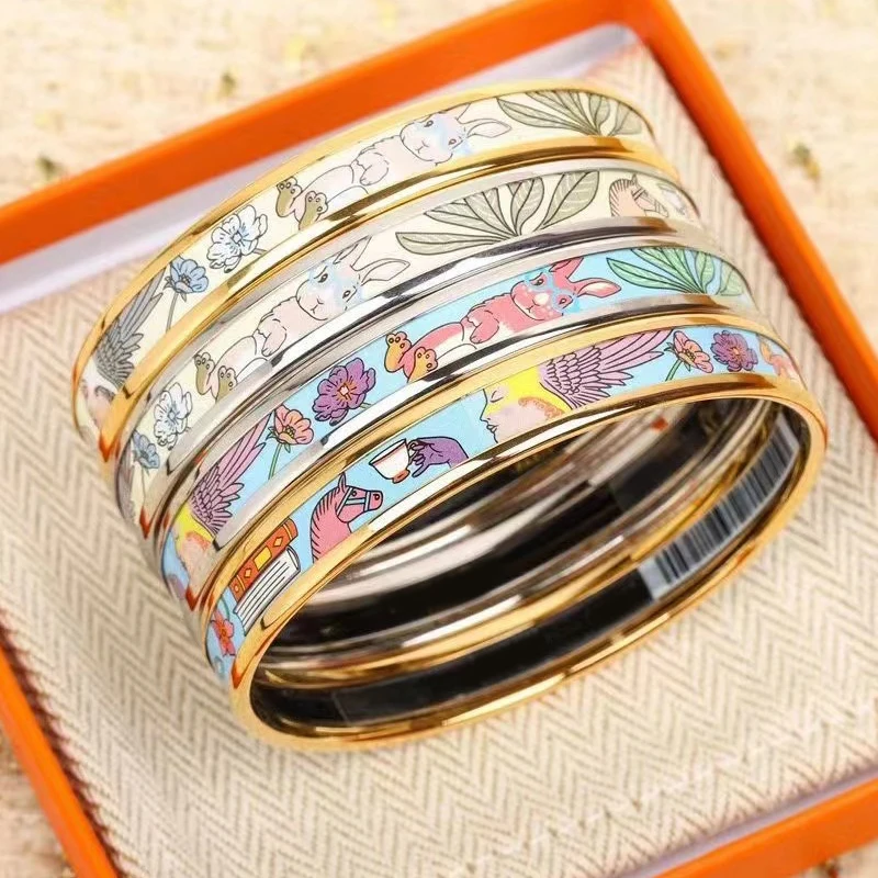 

Женский Браслет-манжета под золото 2023 пробы с эмалью