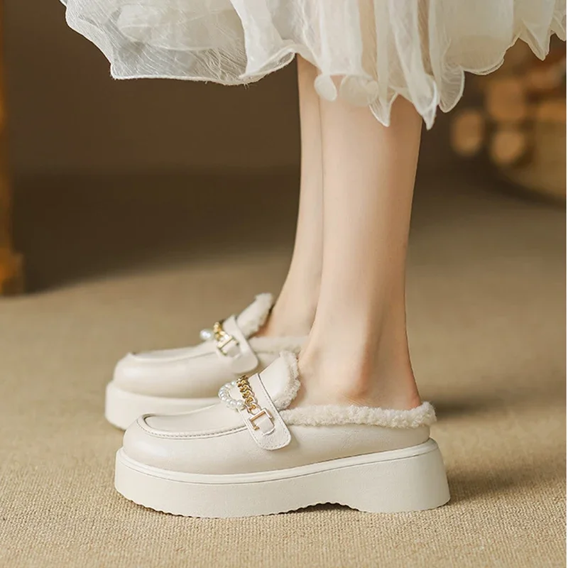 

Женские зимние плюшевые шлепанцы, стильные дизайнерские шлепанцы на цепочке, Повседневные Туфли Мэри Джейн на высоком каблуке, размеры 41-43, 2023