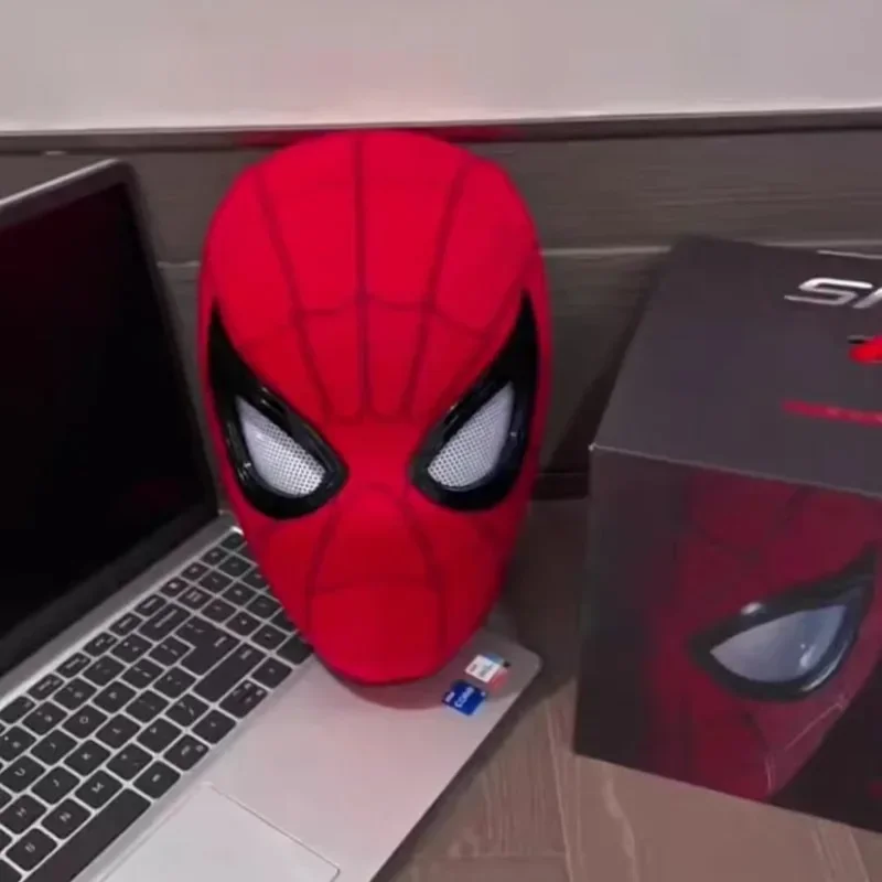 Фото Лидер продаж Marvel, удивительная маска для косплея «Человек-паук», шлем, электрическое кольцо, светящаяся фигурка для глаз, Коллекционная модель, игрушки, подарки №5