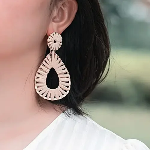 Серьги в стиле бохо из рафии эффектные богемные серьги форме капли для женщин