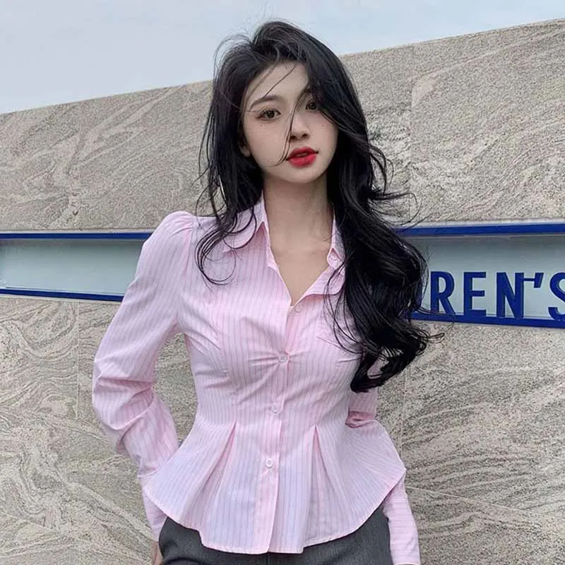 Женская рубашка в полоску