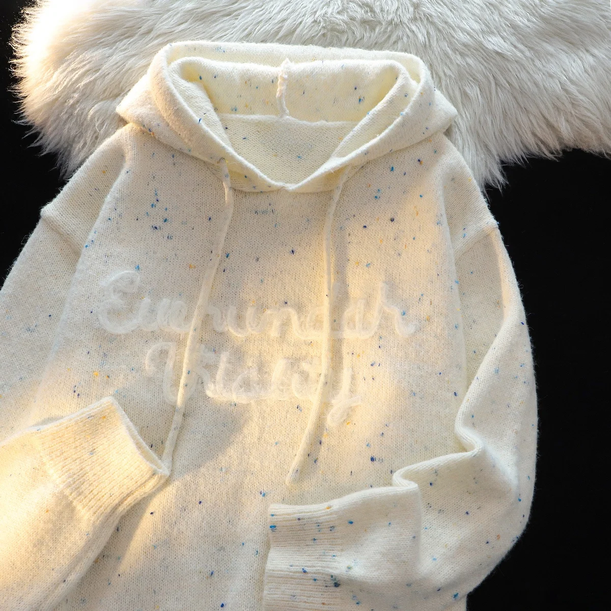 Мягкий клейкий цветной вязаный свитер Milk Huhu в горошек женская осенне-зимняя