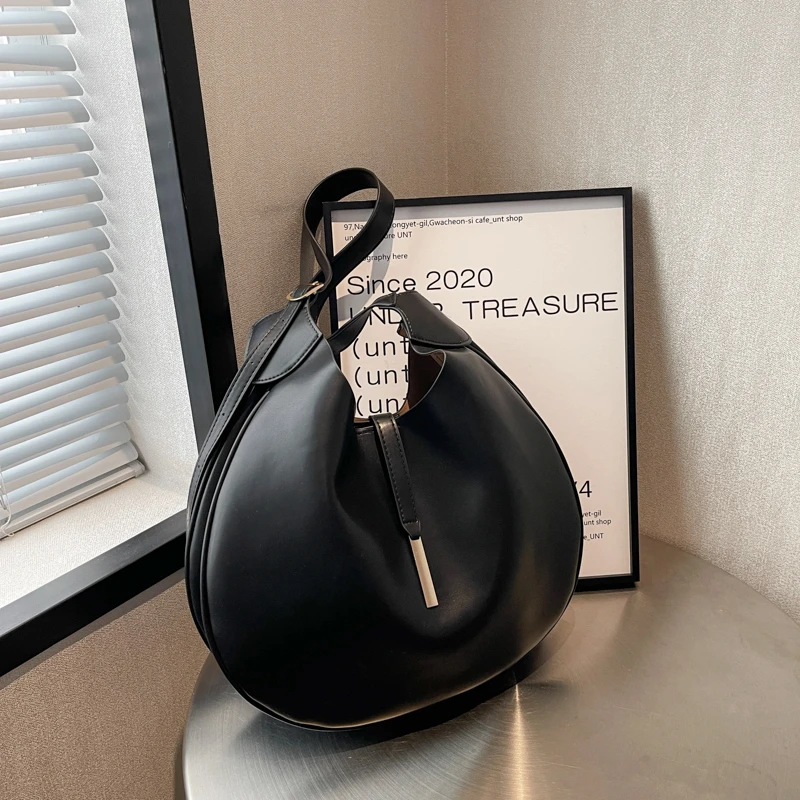 

PU Leather Women's Bag Half Moon Handbag and Purse Luxury Designer One Shoulder Messenger Bag Large Capacity Bags for Women