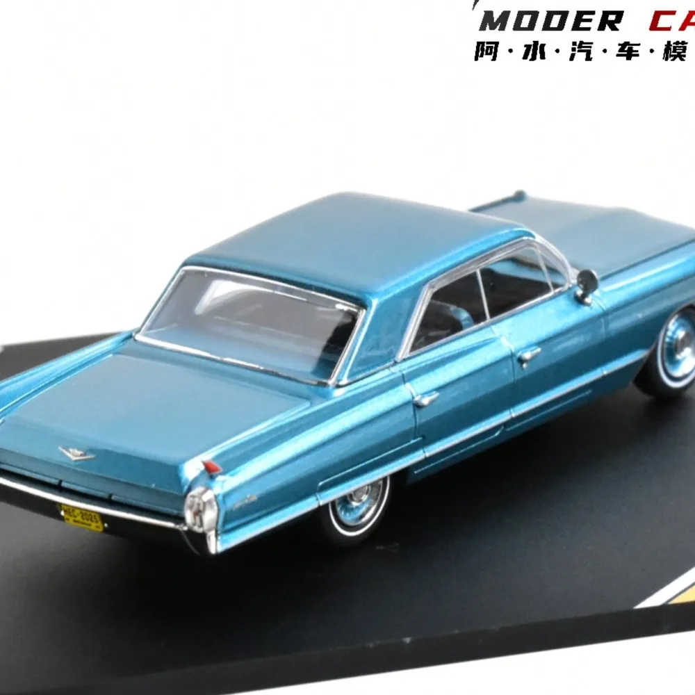 Фото Коллекционная модель автомобиля MK Miniatures 1:64 Compact BEIJING SHOW, сувенирная литая модель №4