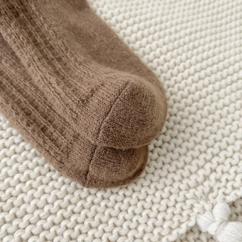 High Quality Winter Warm Wool White Black Lolita Socks Set 5 Pairs Solid Fluffy Thermal Socks Women Simple Curly Thick Socks