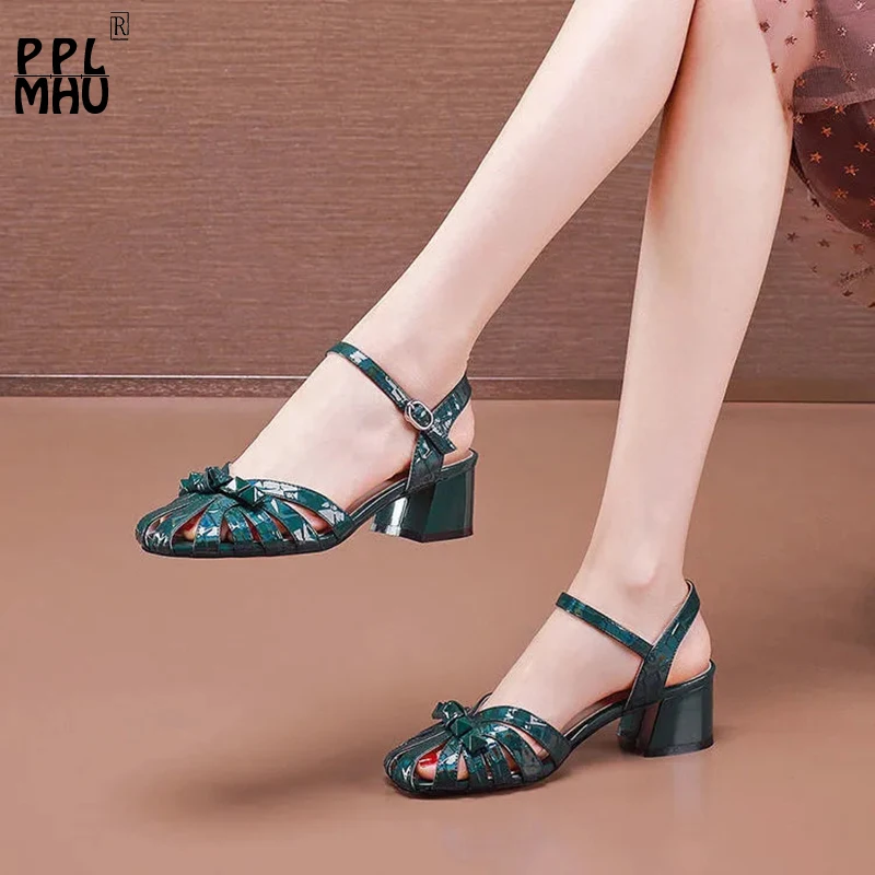 

Elegant Hollow Square Heel Roman Shoes Fashion Buckle Non-Slip Comfor Women Sandals Summer Green Luxury Designer Office Shoes
