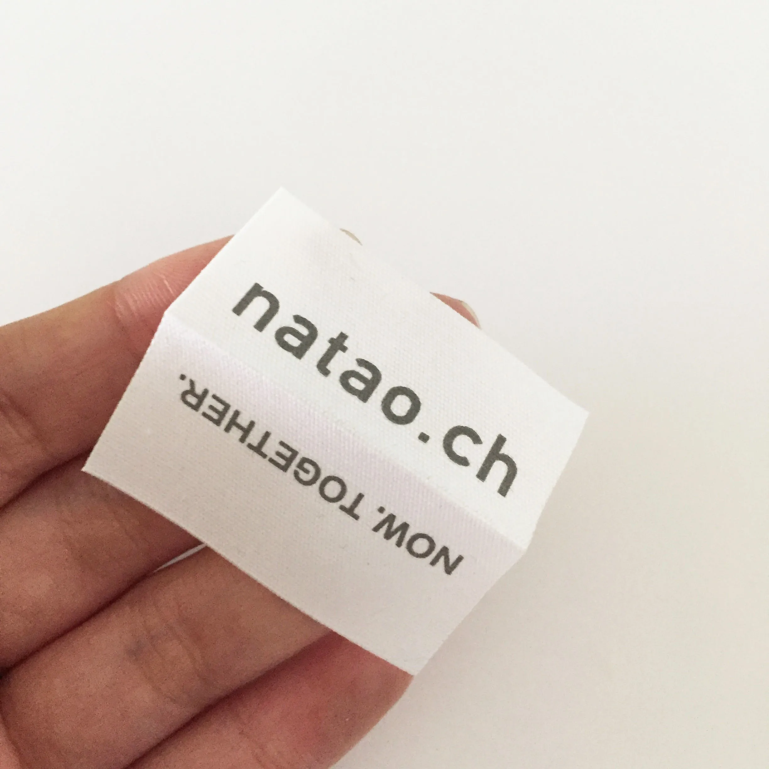 Тканые этикетки для одежды из органического хлопка